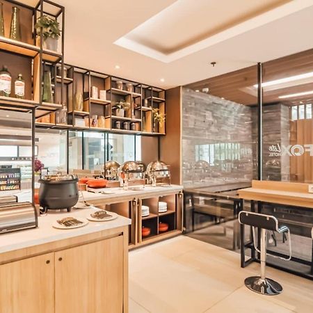 Fox Lite Grogol Yakarta Exterior foto