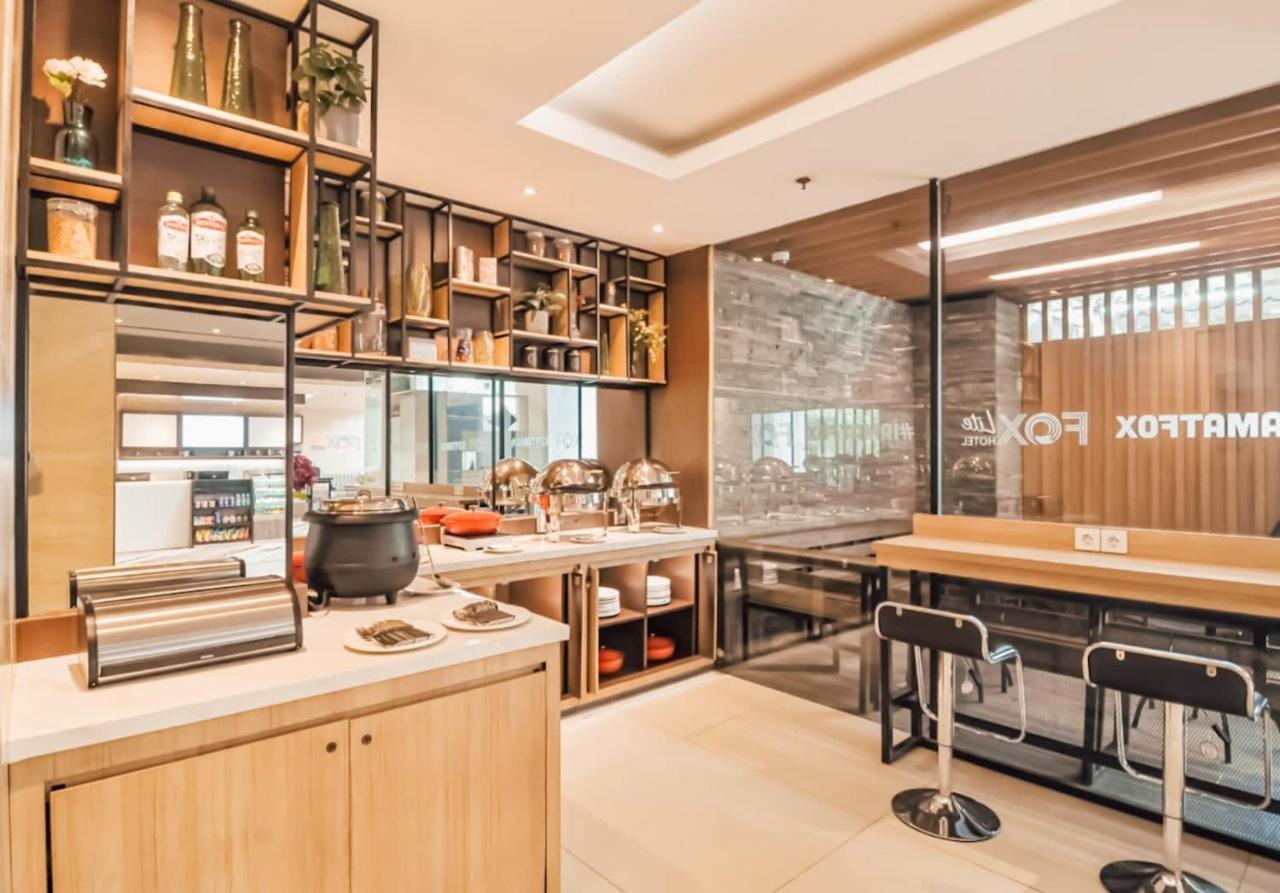 Fox Lite Grogol Yakarta Exterior foto